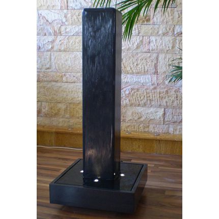 Granit Stele Wassersäule Black Pearl